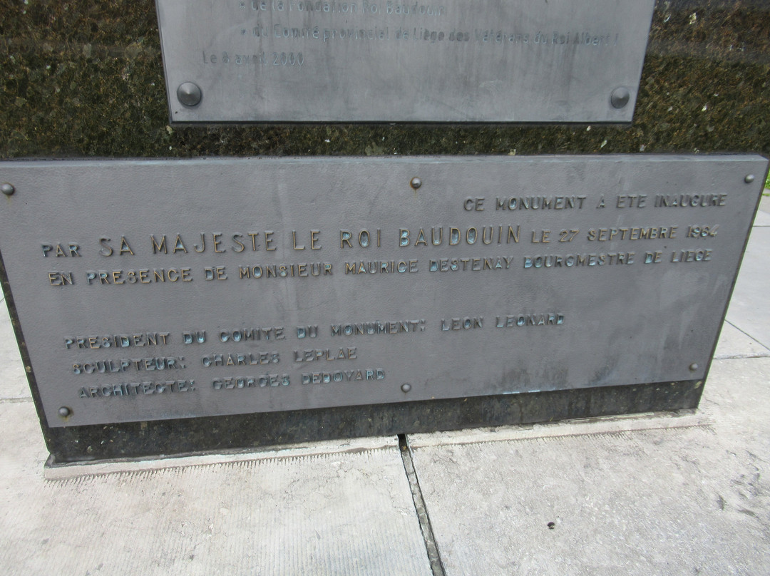 Statue équestre du Roi Albert 1er-列日必去景点