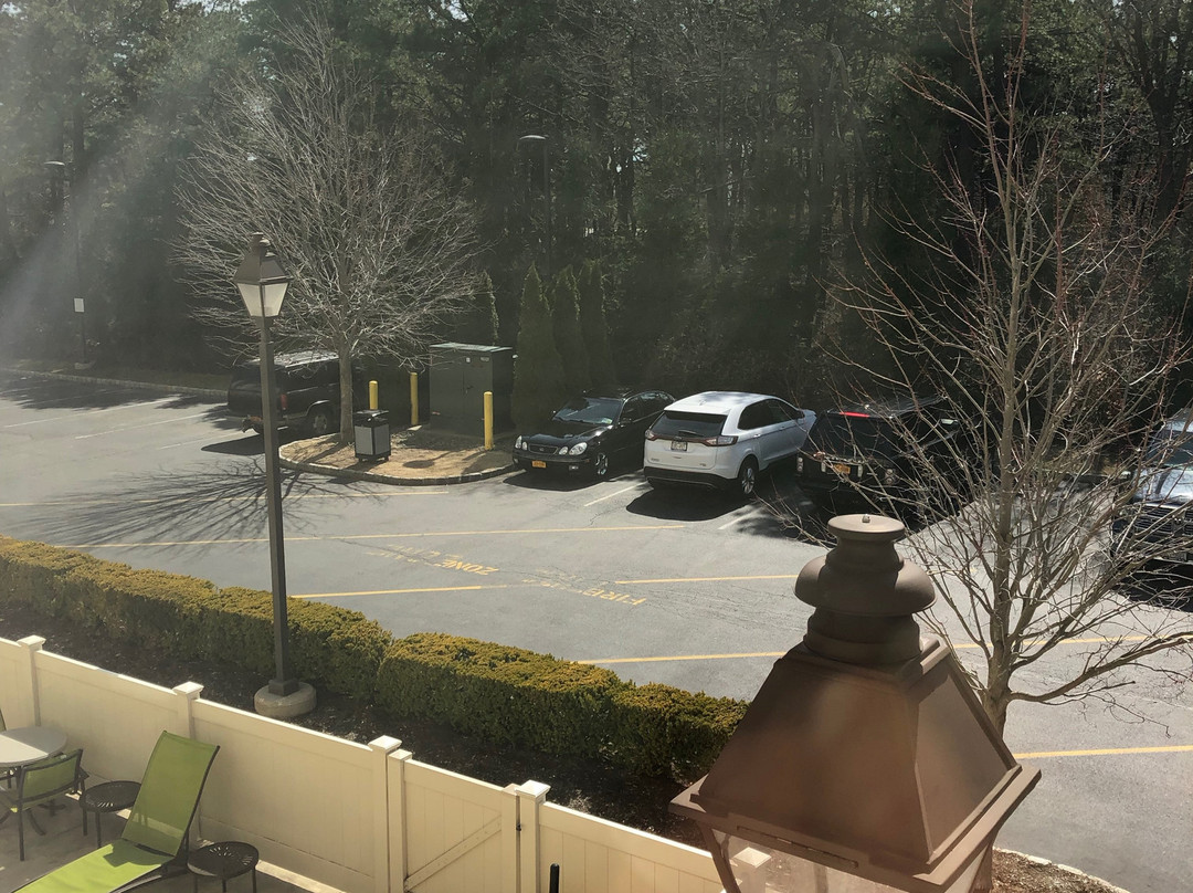 长岛布莱克海文春季山丘套房酒店主图