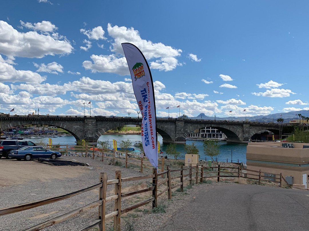 Cruisin Tikis Lake Havasu-哈瓦苏湖城必去景点