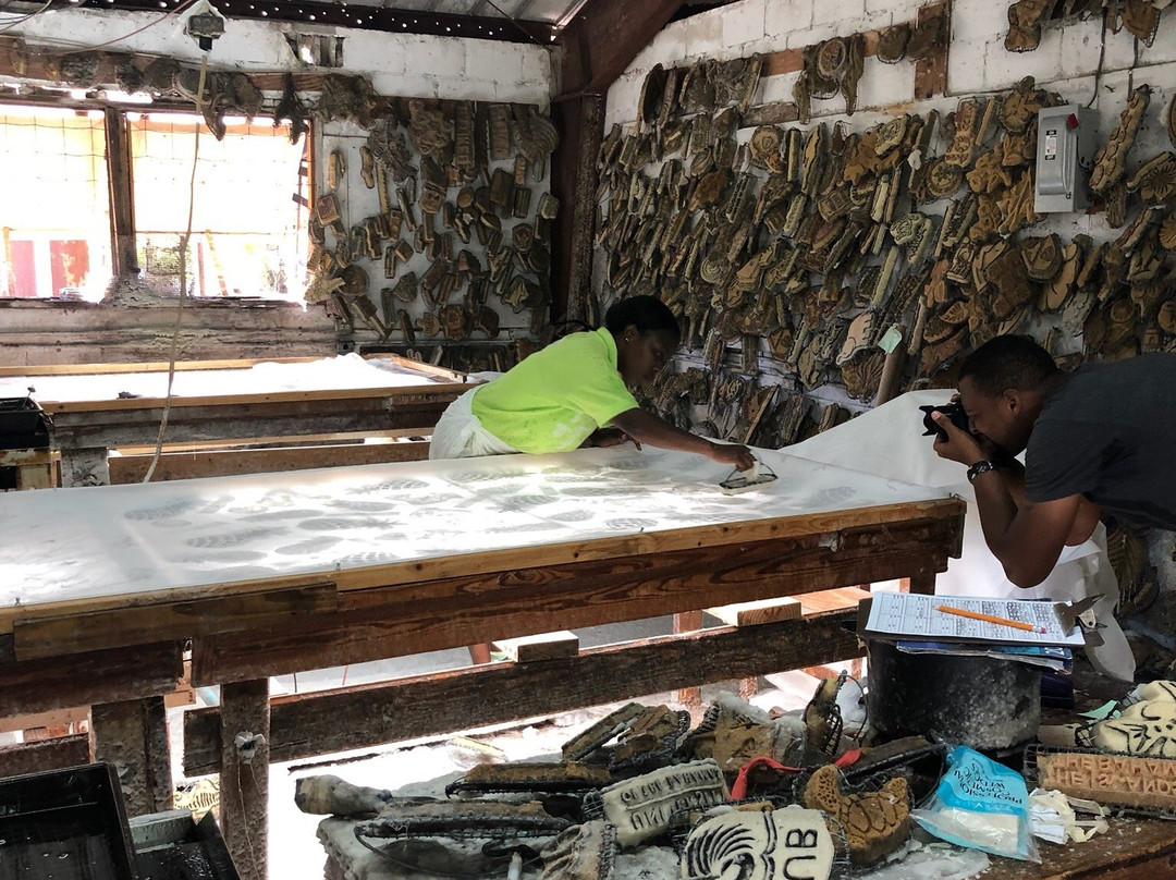 Androsia Batik Works Factory-Andros必去景点