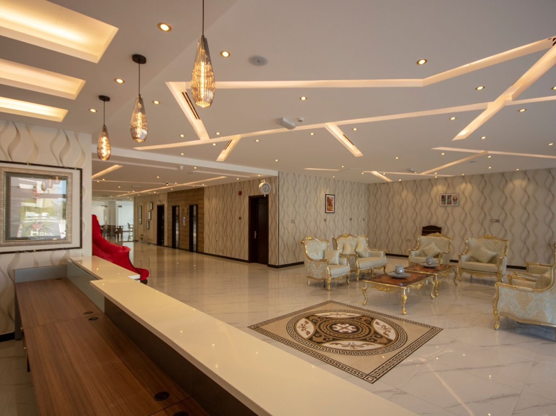 Home Station Hotel主图