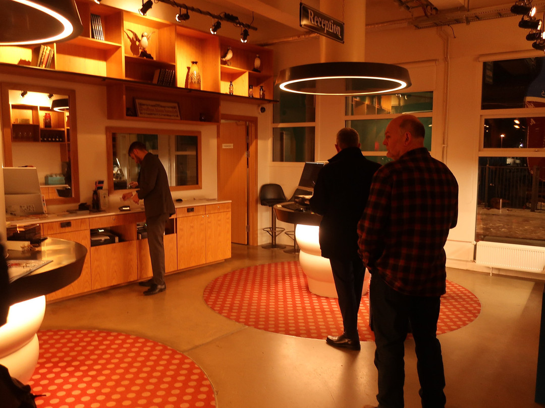 冰岛雷克雅未克滨海酒店主图