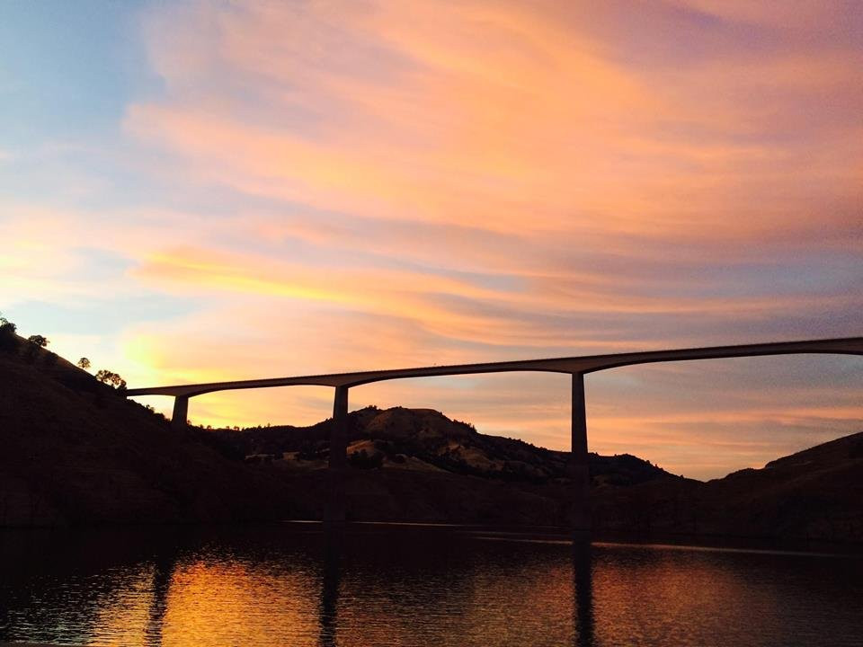 New Melones Lake Marina景点图片
