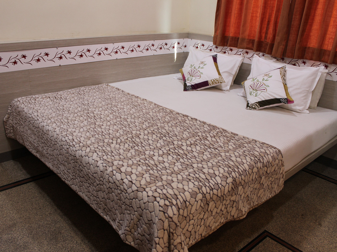 Flagship 92567 Hotel Chhaya主图