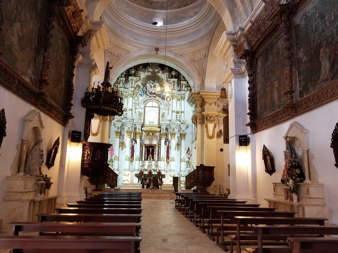Iglesia Apostol Santiago景点图片