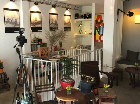 Vietnam On Vespa Street Food Tour-胡志明市必去景点