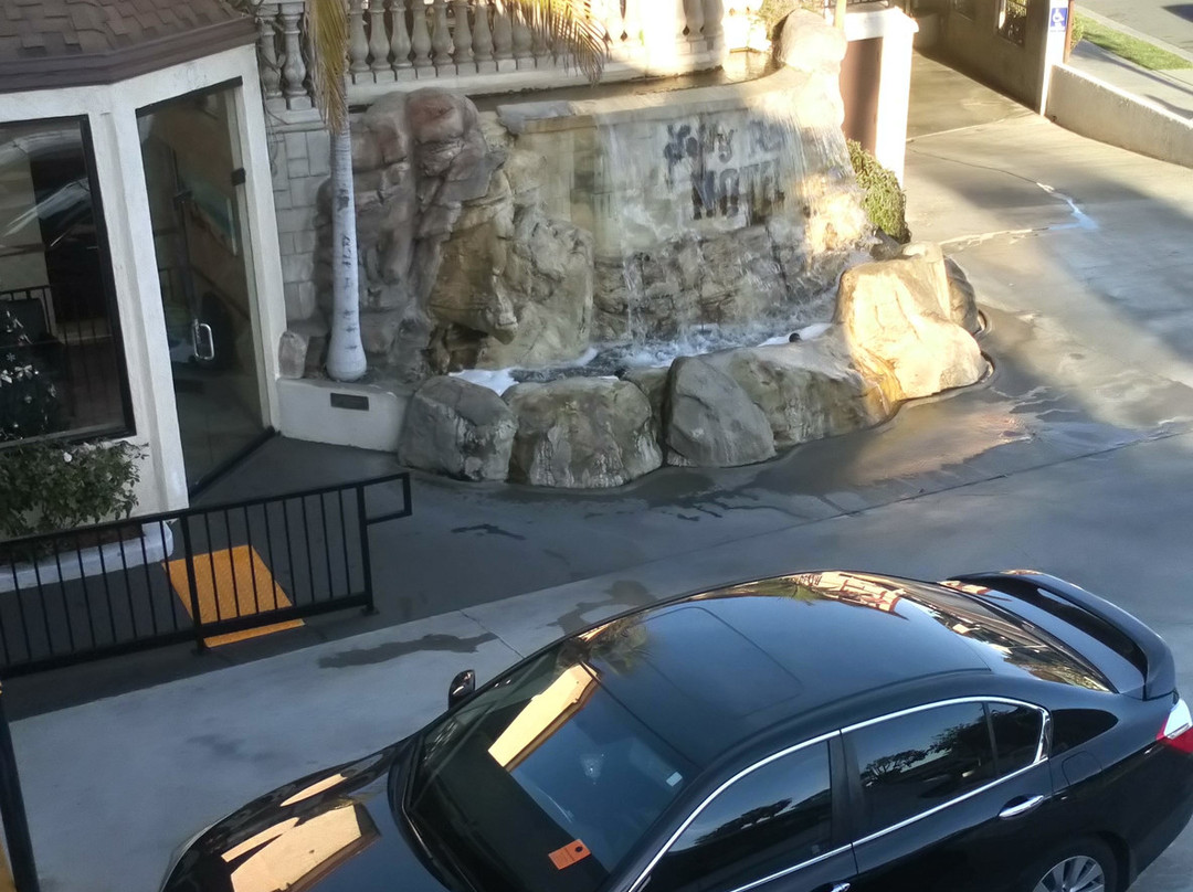 快乐罗杰酒店主图