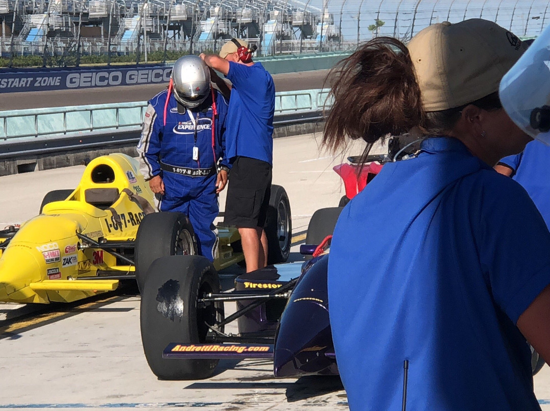 Mario Andretti Racing Experience at Homestead - Miami Speedway景点图片