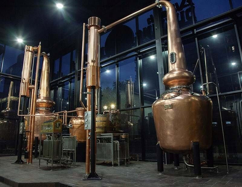 Dueling Barrels Brewery & Distillery景点图片