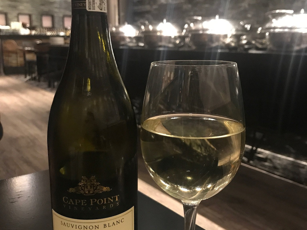 纽兰特南方太阳酒店主图