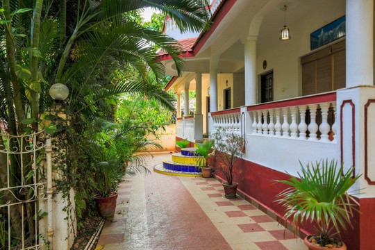 The White feather Hotel主图