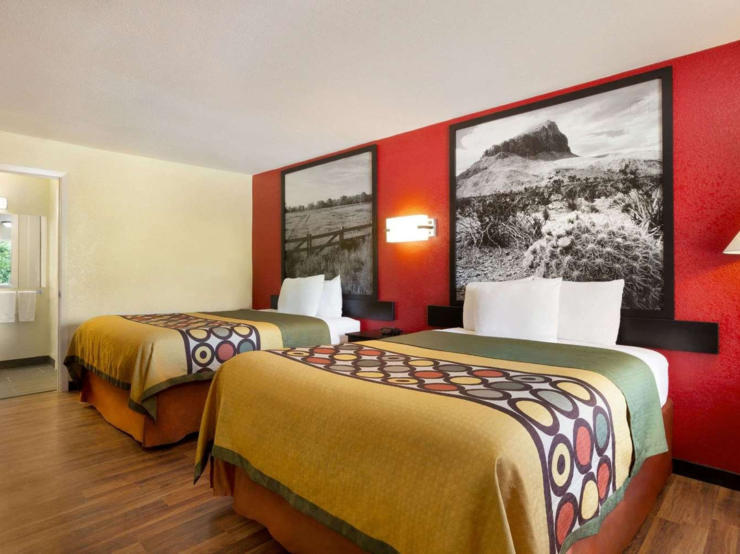 Super 8 by Wyndham Corsicana主图