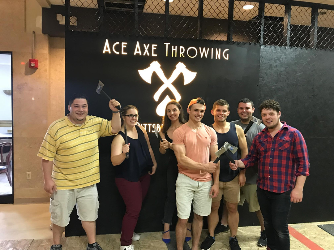 Ace Axe Throwing景点图片