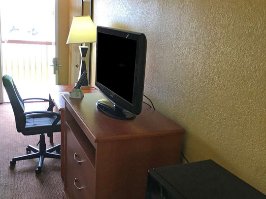 Americas Best Value Inn Center主图