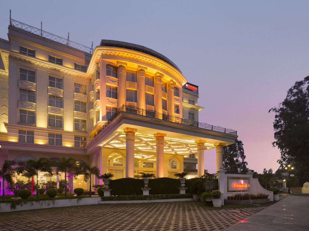Ramada Plaza By Wyndham Chandigarh-Zirakpur主图