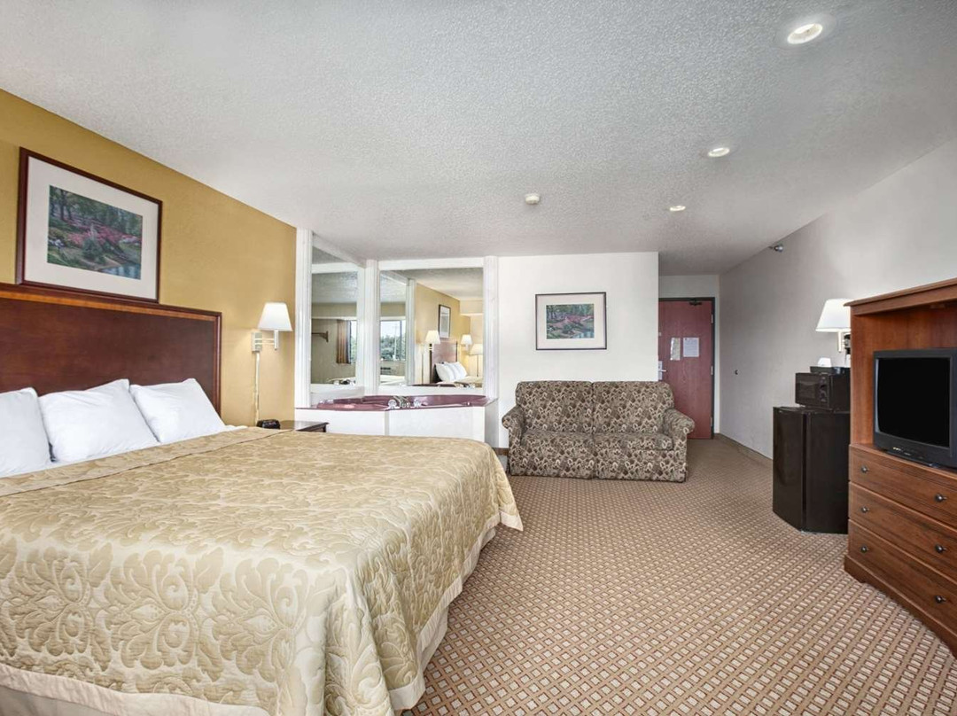 Super 8 by Wyndham Canton / Livonia Area主图