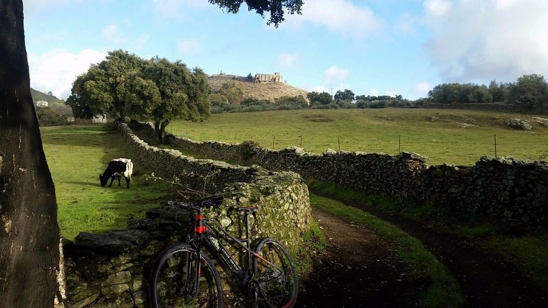 eBike Aracena-Sierra de Aracena and Picos de Aroche Natural Park必去景点