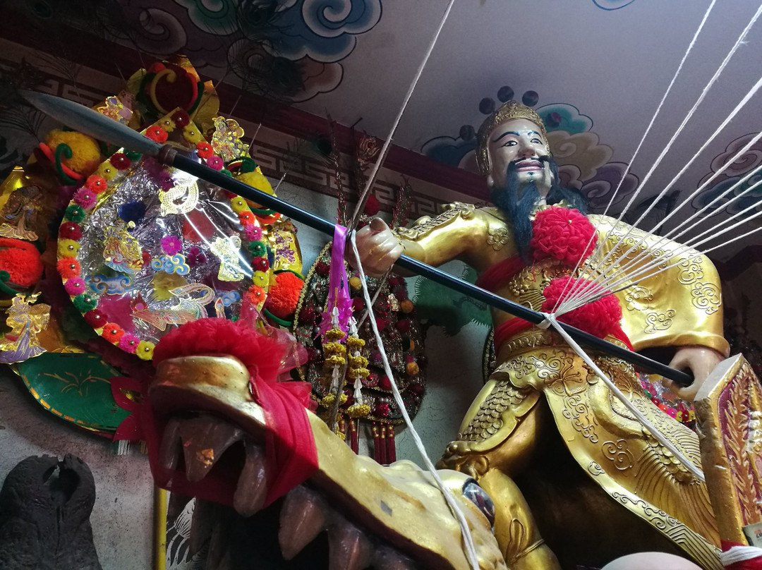 Wat San Chao Floating Market景点图片