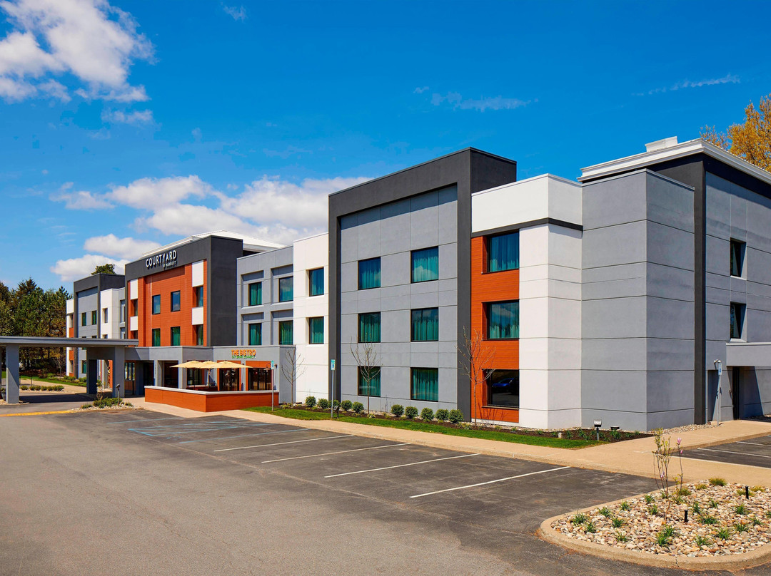 奥尔巴尼高速公路万怡酒店