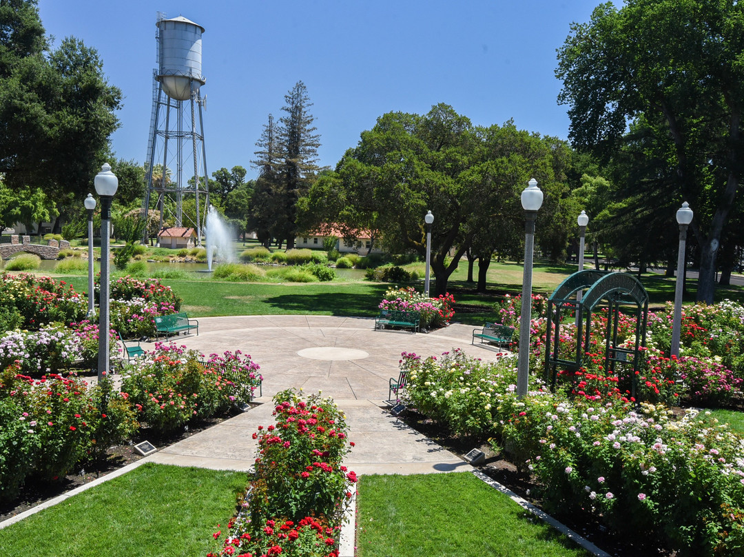 University Park World Peace Rose Garden景点图片