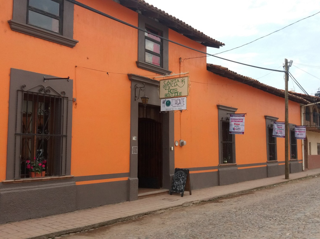 Mascota餐馆和美食-La Tavola Restaurante Italiano