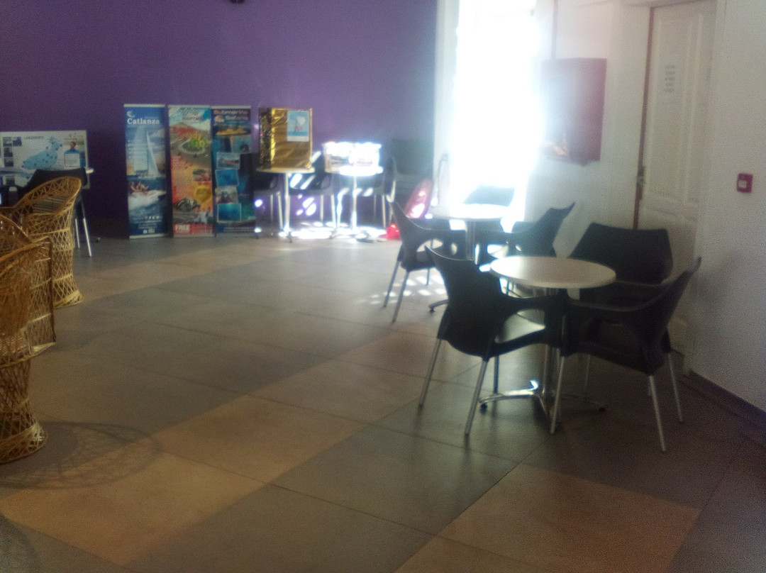 萨尔瓦多特雷沃尔公寓主图