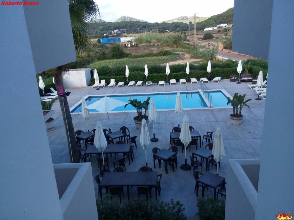 Apartamentos Ses Veles-泳池