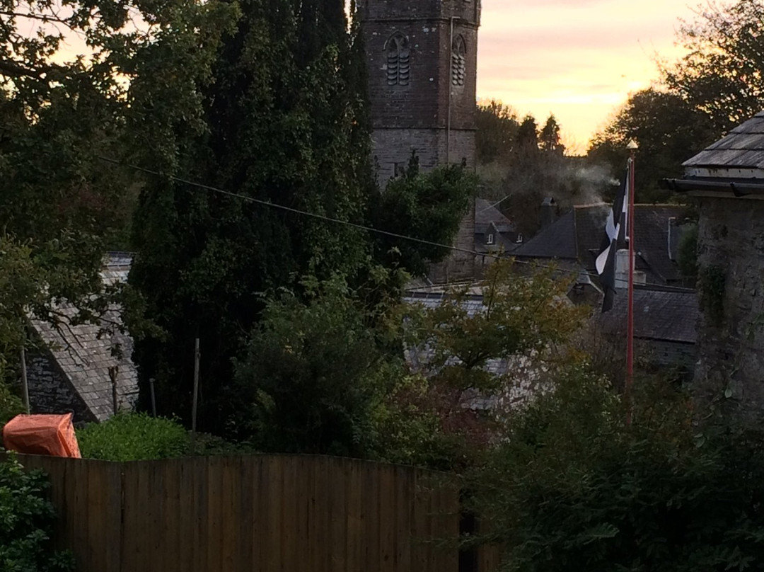 St Hugh's Church-利斯卡德必去景点