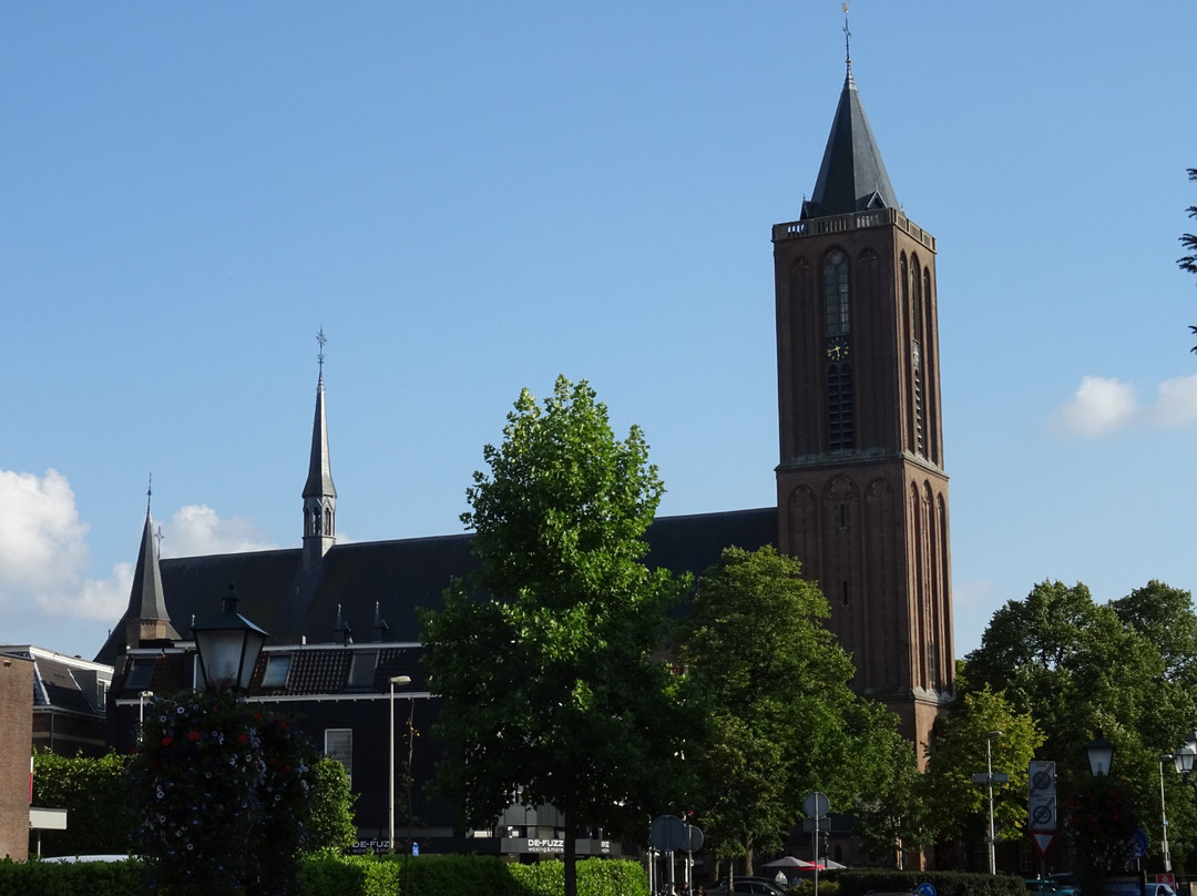 Sint-Vituskerk景点图片