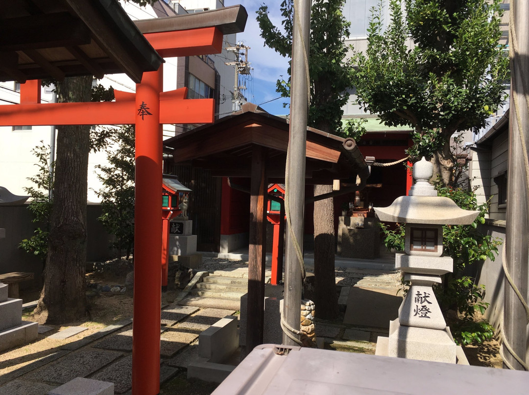 MIyoshige Shrine景点图片