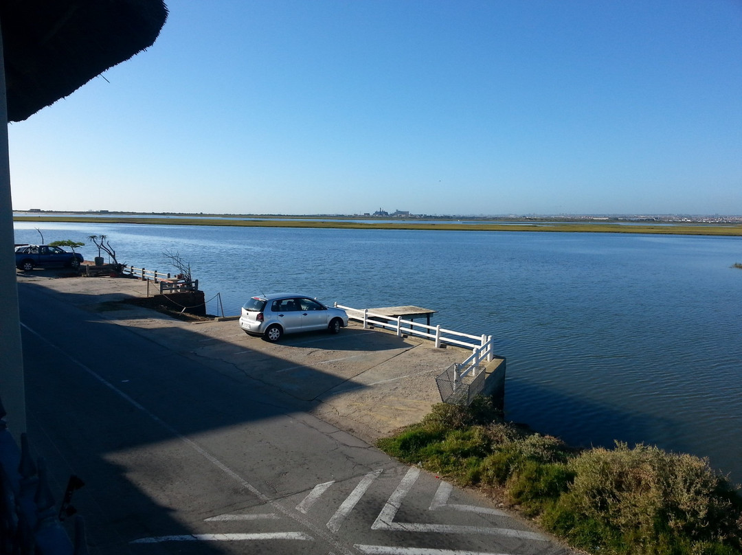 Riverside Lodge Guest House主图