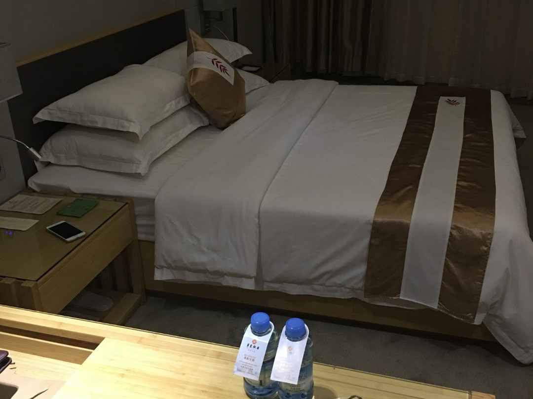华昱假日酒店主图