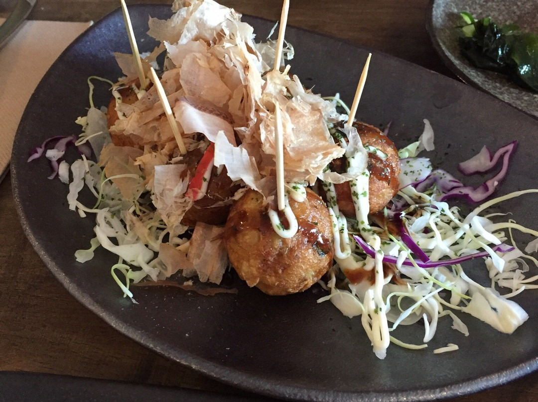 特拉拉尔根餐馆和美食-A Red Dot