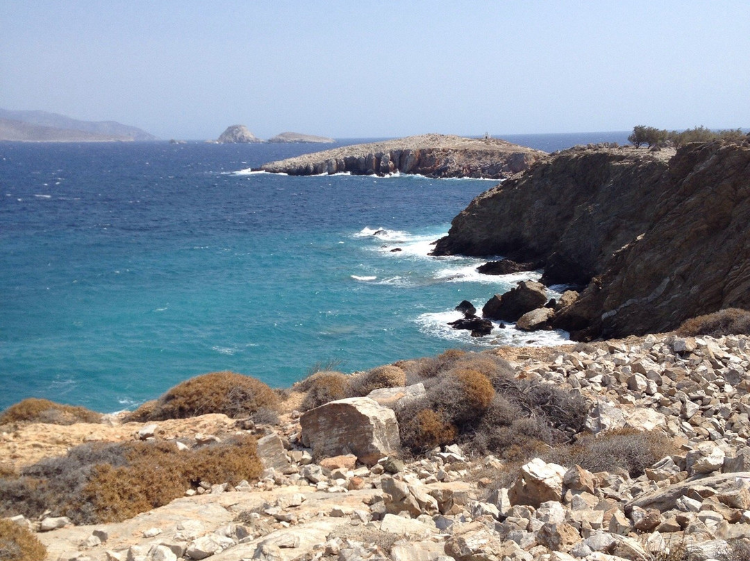 Livadi Beach-Folegandros必去景点