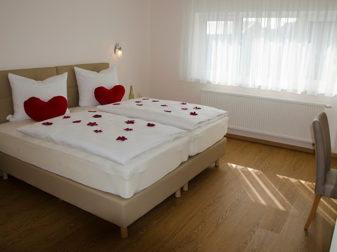 Ubstadt-Weiher酒店住宿-Kraichgauhotel