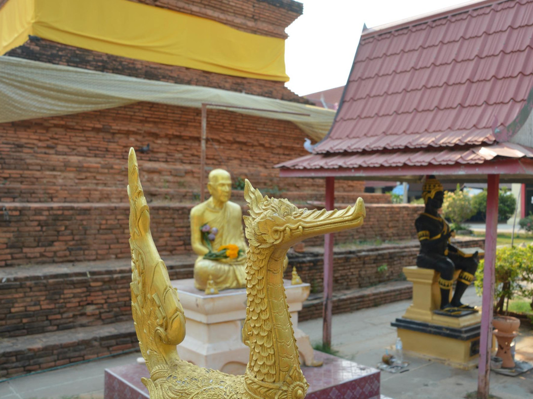 Chedi Yot Thong Temple-彭世洛必去景点