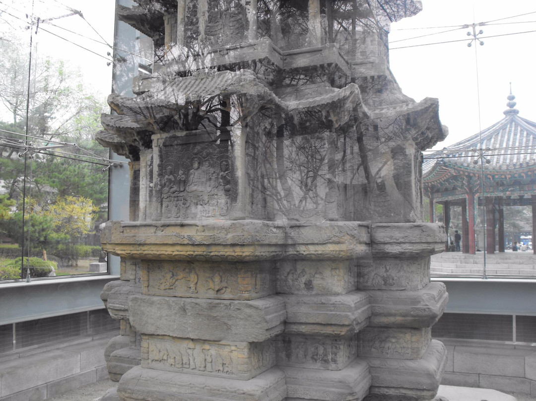 Ten-story Stone Pagoda of Wongaksa Temple Site景点图片