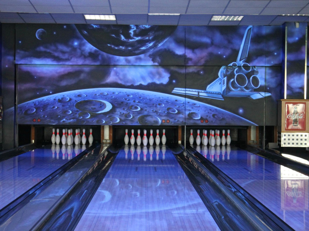 Bowling Blue Star