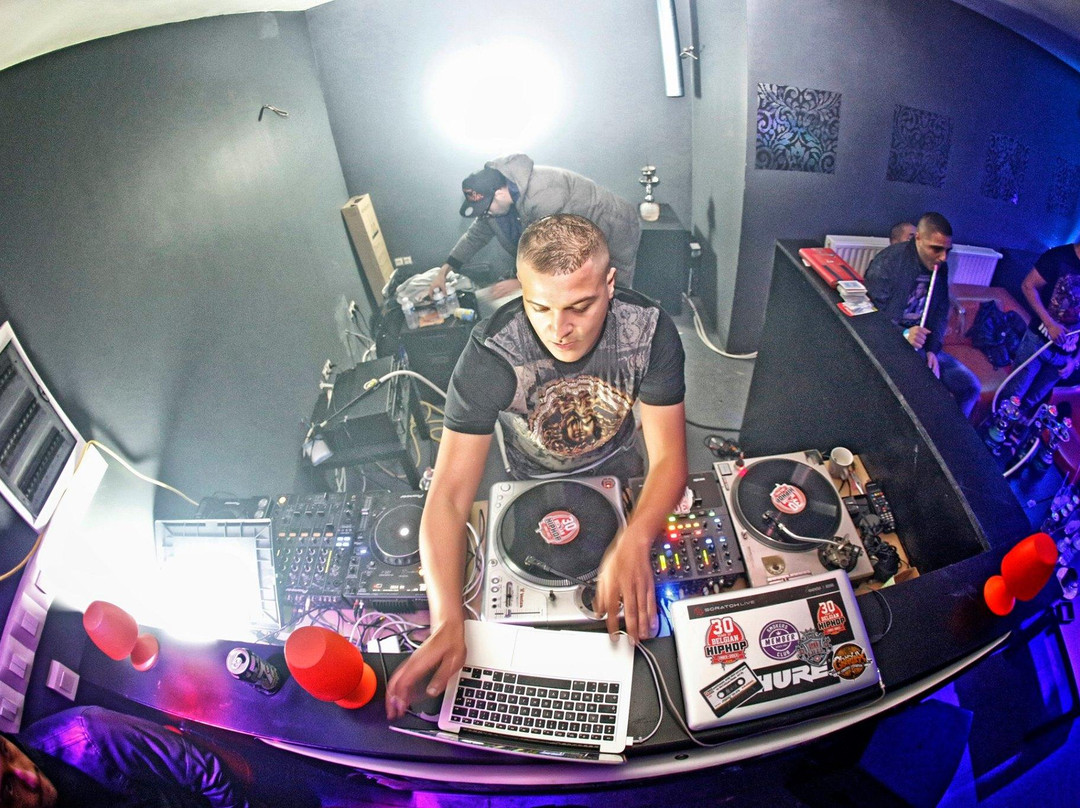 Snookabar-夏勒华必去景点