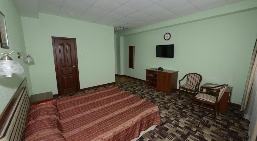 艾菲柔酒店主图