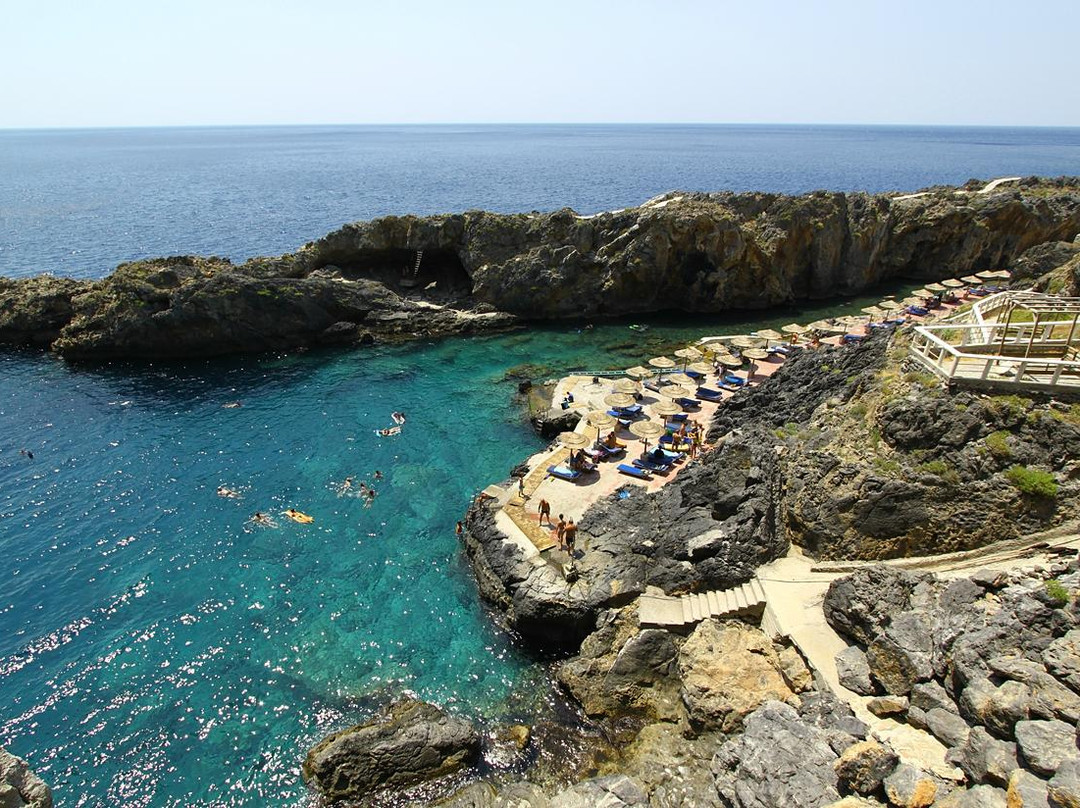 Kalypso Dive Center & School-雷斯蒙必去景点