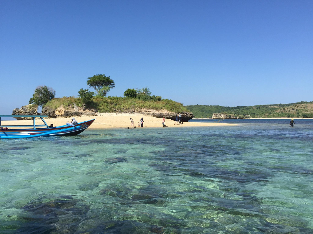 Pantai Pink-Jerowaru必去景点