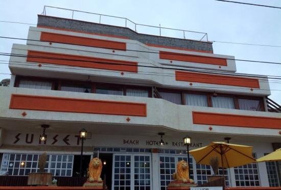 Sunset Beach Hotel主图