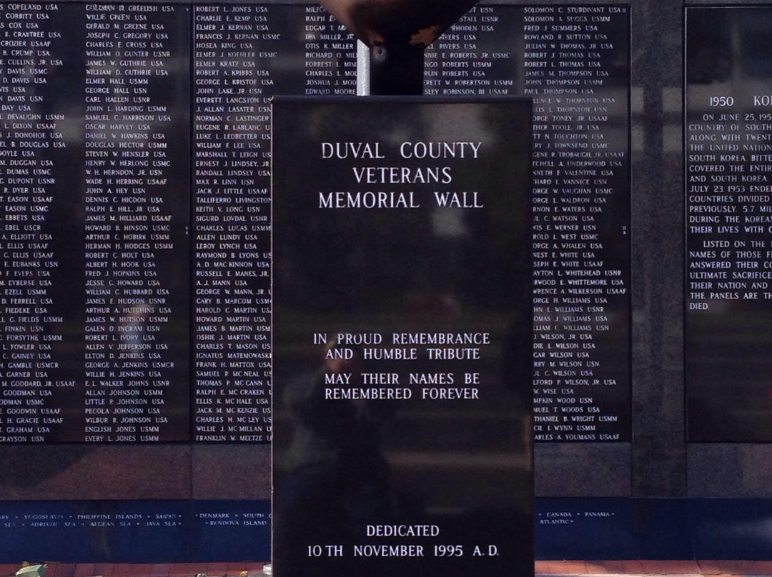 Veterans Memorial Wall-杰克逊维尔必去景点
