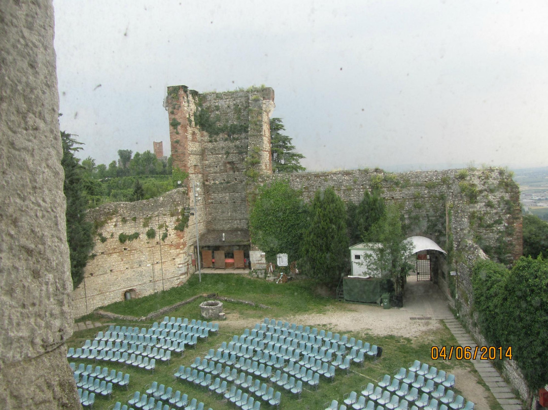 Castello di Romeo景点图片