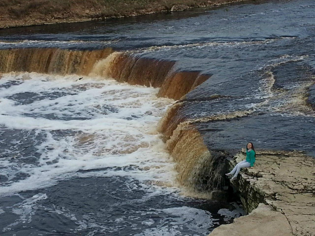 Sablinskiye Waterfalls景点图片