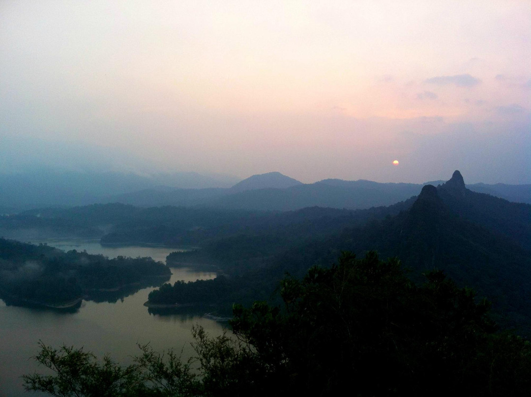 石英山脉-吉隆坡必去景点