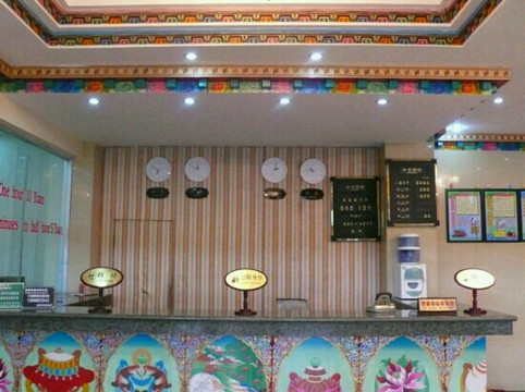 当雄白马酒店主图