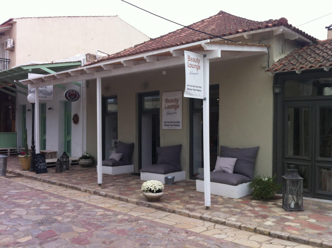 Beauty Lounge-Gialova必去景点