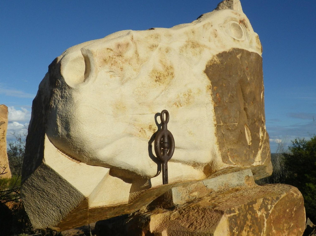 The Broken Hill Sculptures & Living Desert Sanctuary景点图片